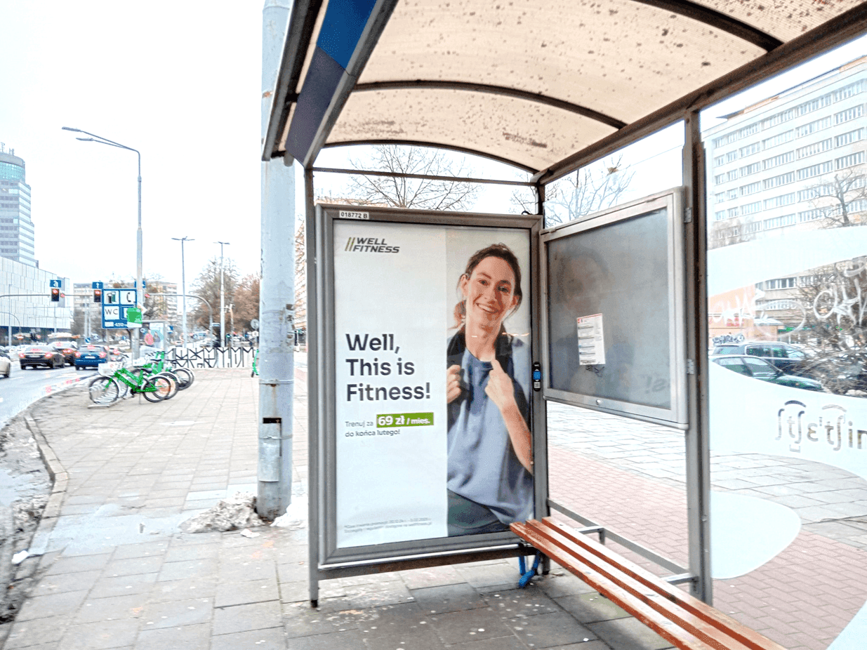 Citylight wewnątrz wiaty przystankowej